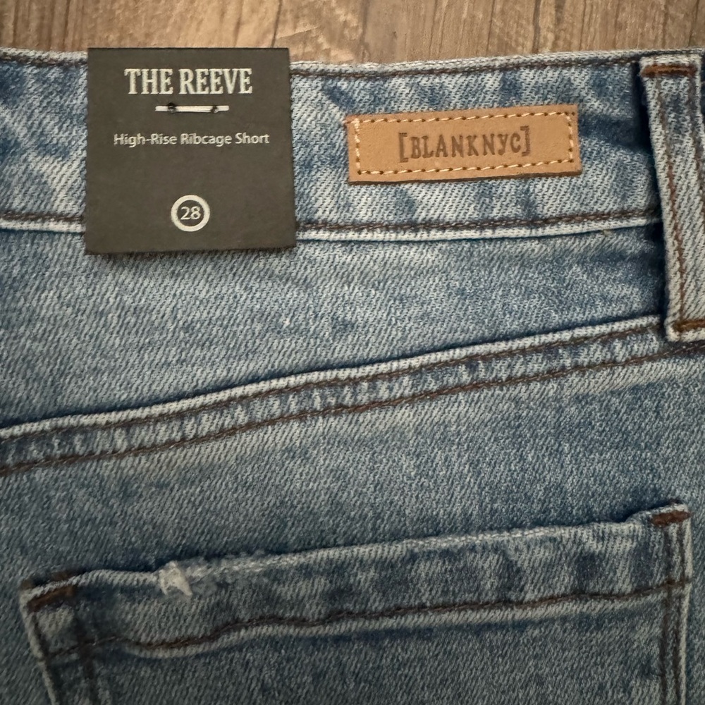 NWT Blank NYC The Reeve High Rise Ribcage Shorts - Picture 5 of 6